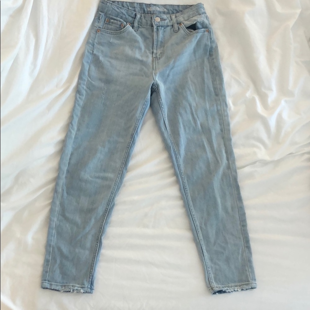 Women’s Wild Fable Distressed Light Wash Jeans 0